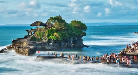 Experience Indonesia’s Diverse Cultures: Top Destinations and Activities