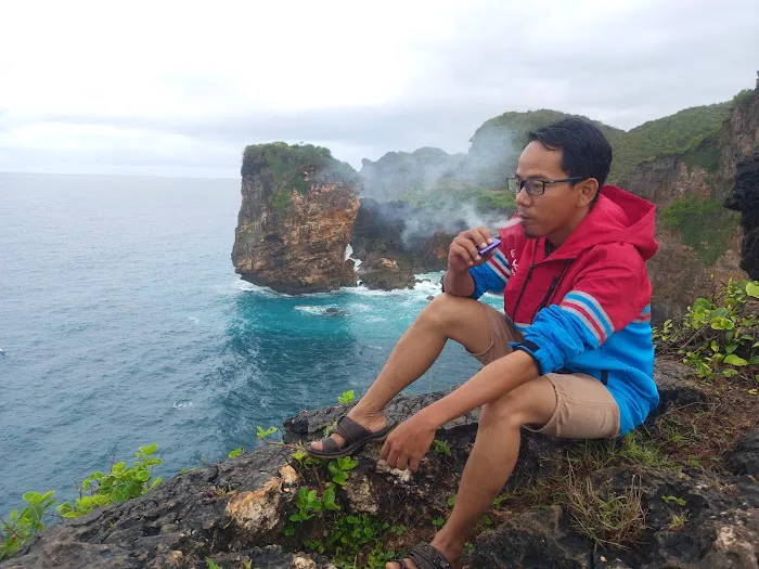 Pantai TEBING Ngungap 1