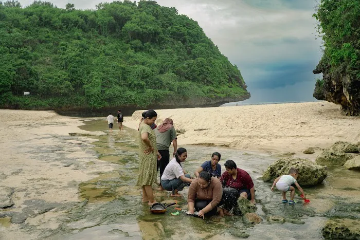 pantai greweng 2