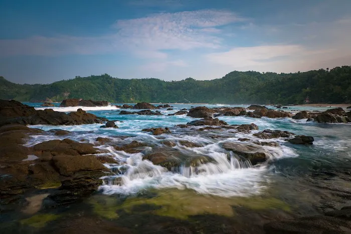 Lampu Suar Pantai Wediombo 2