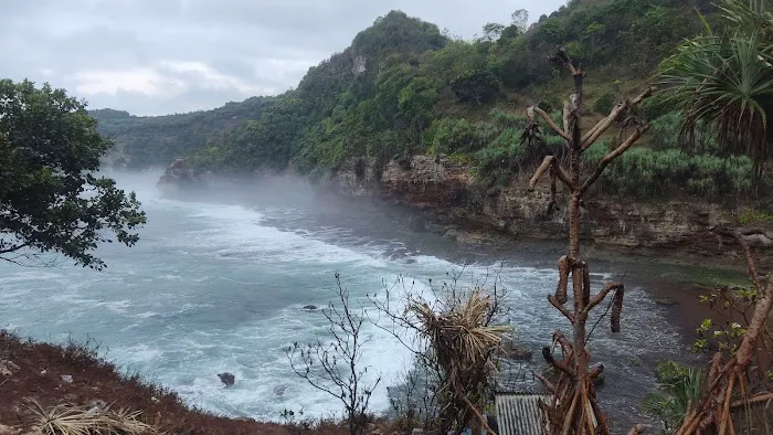 Ngetun Beach 0