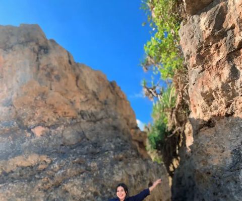 Penginapan Amanda pinggir pantai trenggole