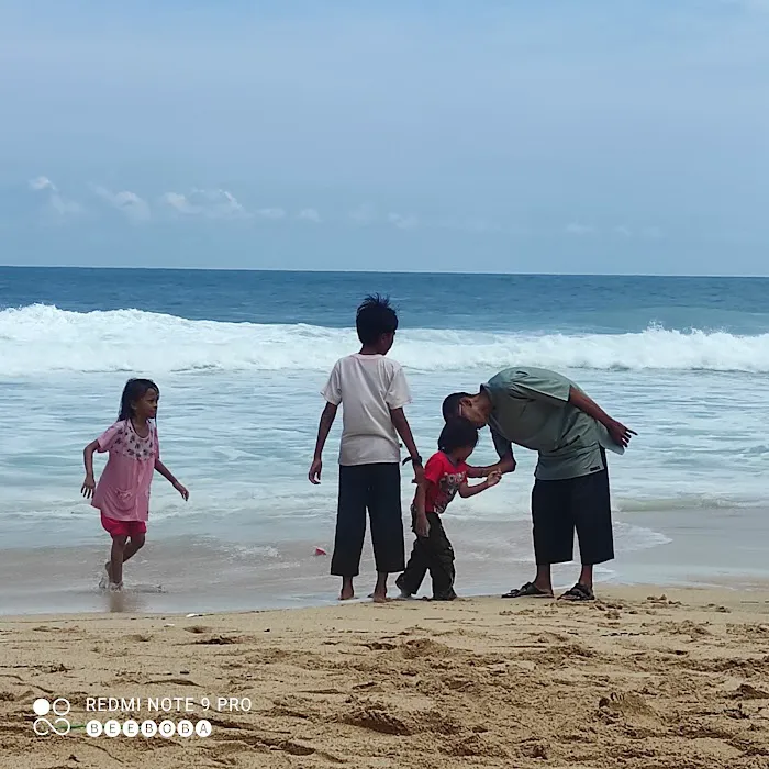 Pantai Goa Watulawang (Tepus) 9