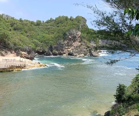 Gesing Hanging Cliff