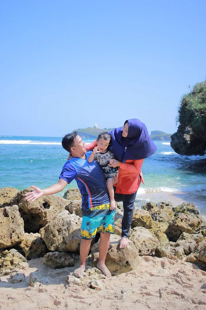 Pantai Sadranan 4