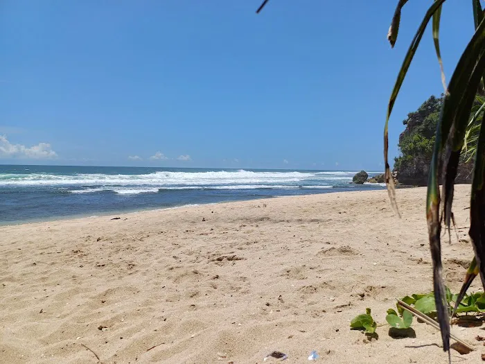 Pantai Watu Kodok 2