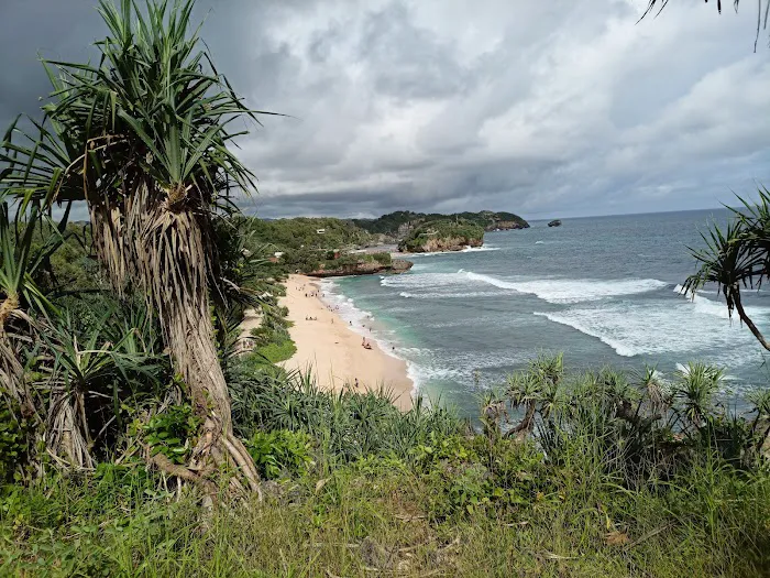 Pantai Watu Kodok 8