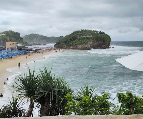 Pantai Watu Kodok