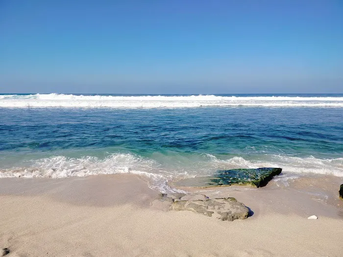 Pantai Watu Kodok 6