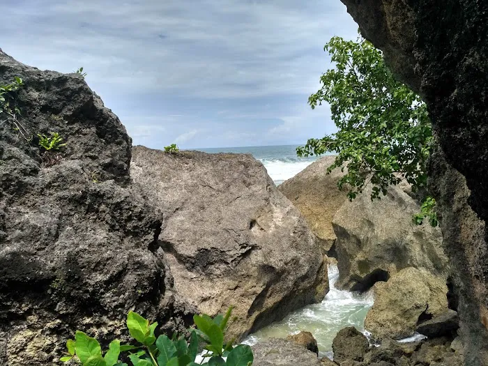 Pantai Nglimun 5