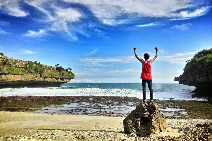 Pantai Mboyo 4