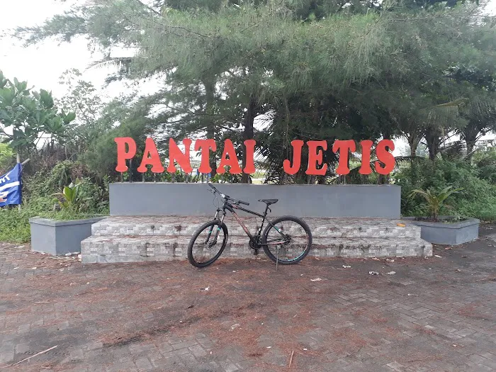 Pantai Jetis 6