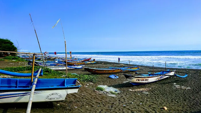 Pantai Dewaruci Jatimalang 0