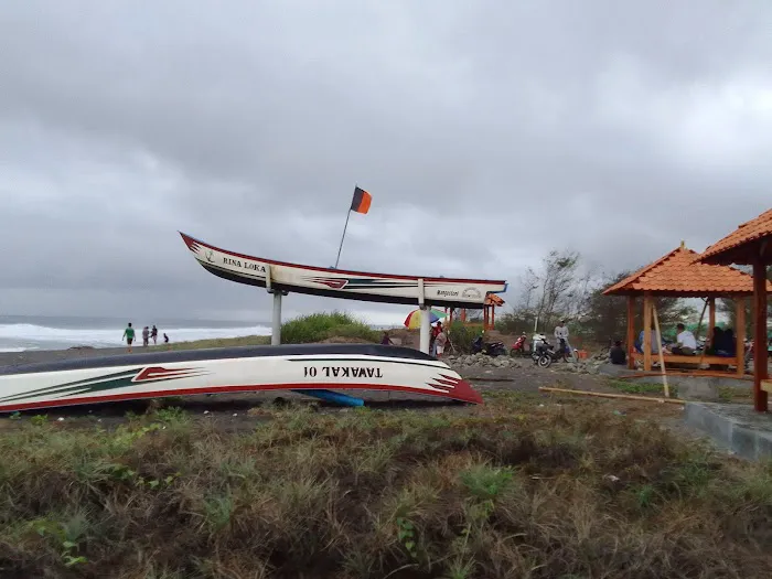 Pantai Roro Inten Pagak Ngombol 0