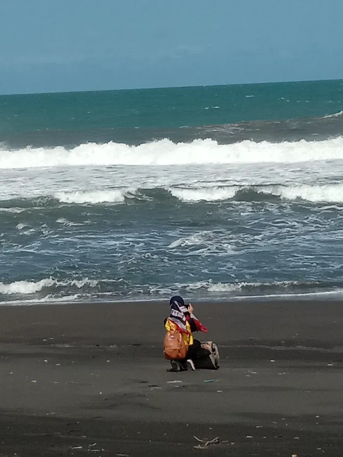 Pantai Karangwuni Kulon Progo 8