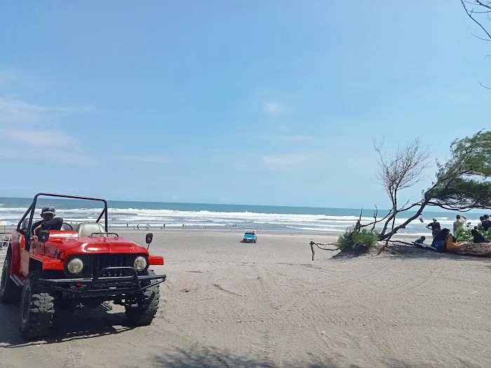 Pantai Cemara Sewu 7