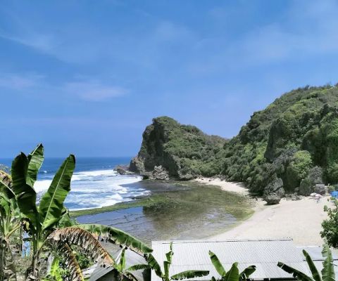 Pantai Nguyahan