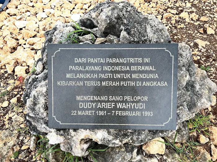 Bukit Paralayang Watugupit 8