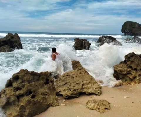 Pantai Ngedan