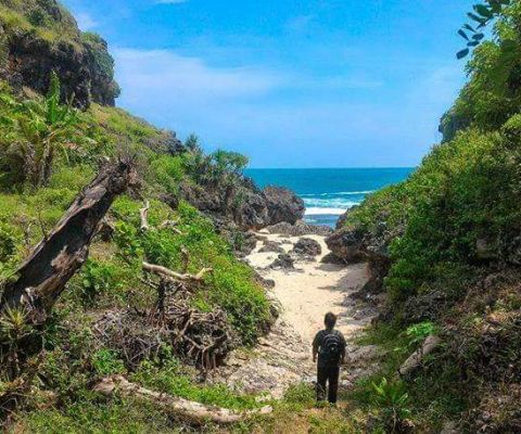 Pantai Mbirit