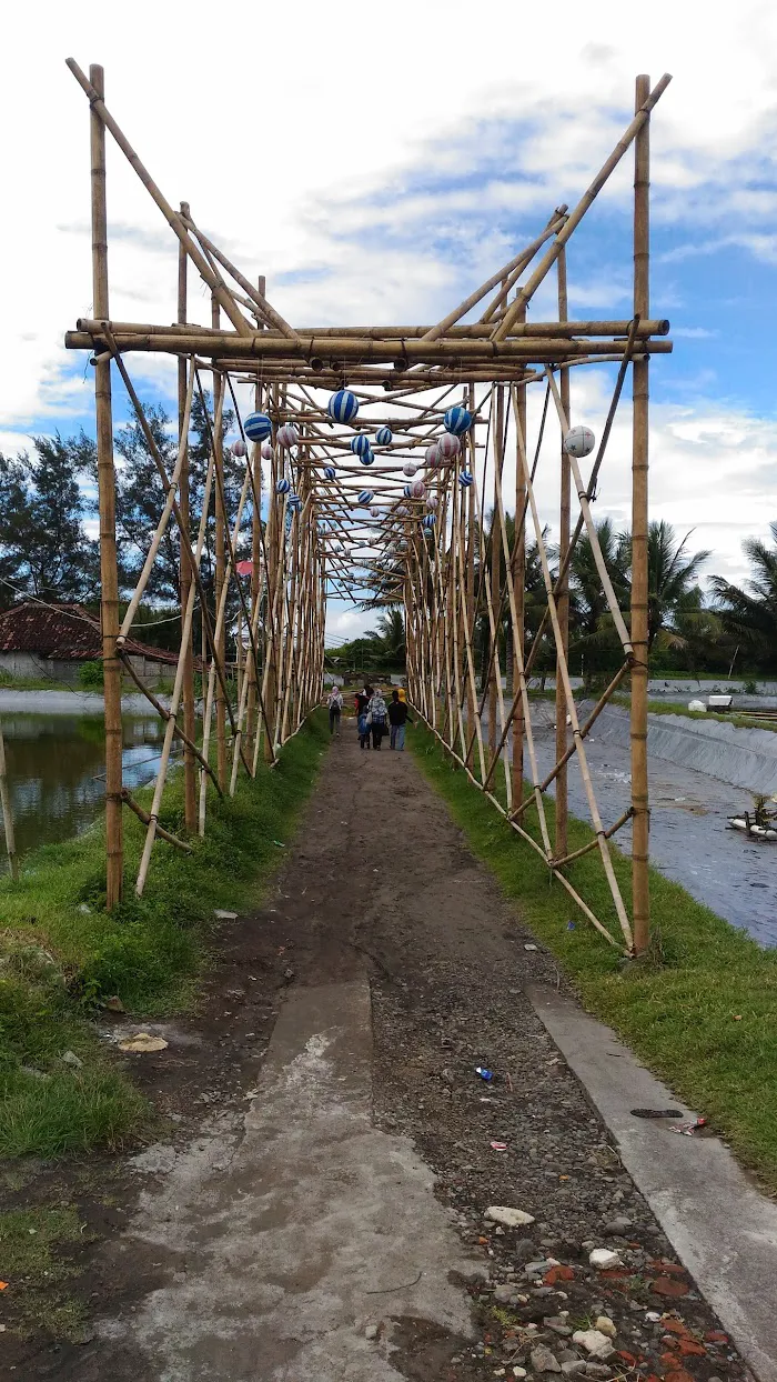 Pasir Kadilangu Beach 9