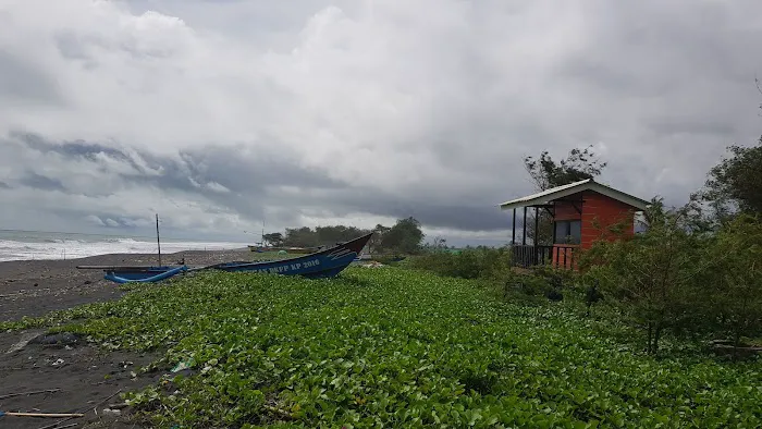 Pantai Bugel 4