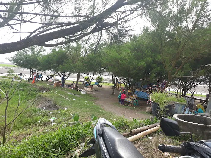 Tempat Pemungutan Retribusi (TPR) Pantai Samas 6