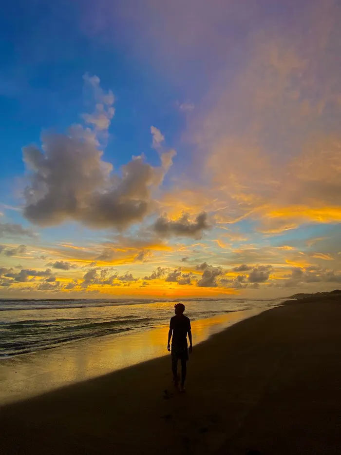 Pantai Plengkung 8