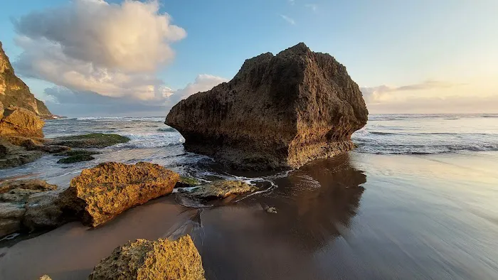 Parangendog Beach 0