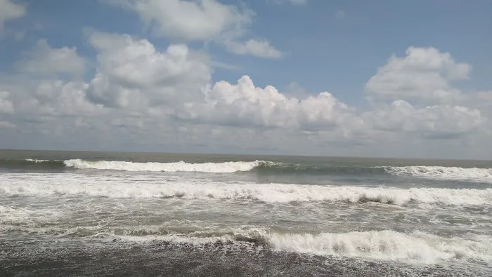 Pantai Pandansimo 6