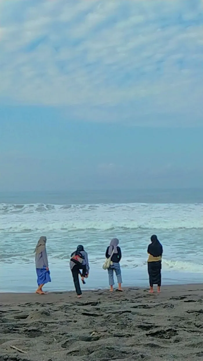 Pantai Segoro Kidul 4