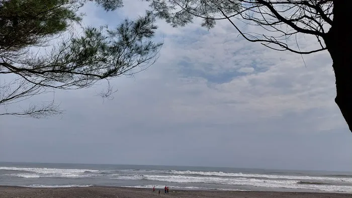 Cemara Sewu Beach 4