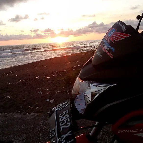 Sunset Beach Bantul 6