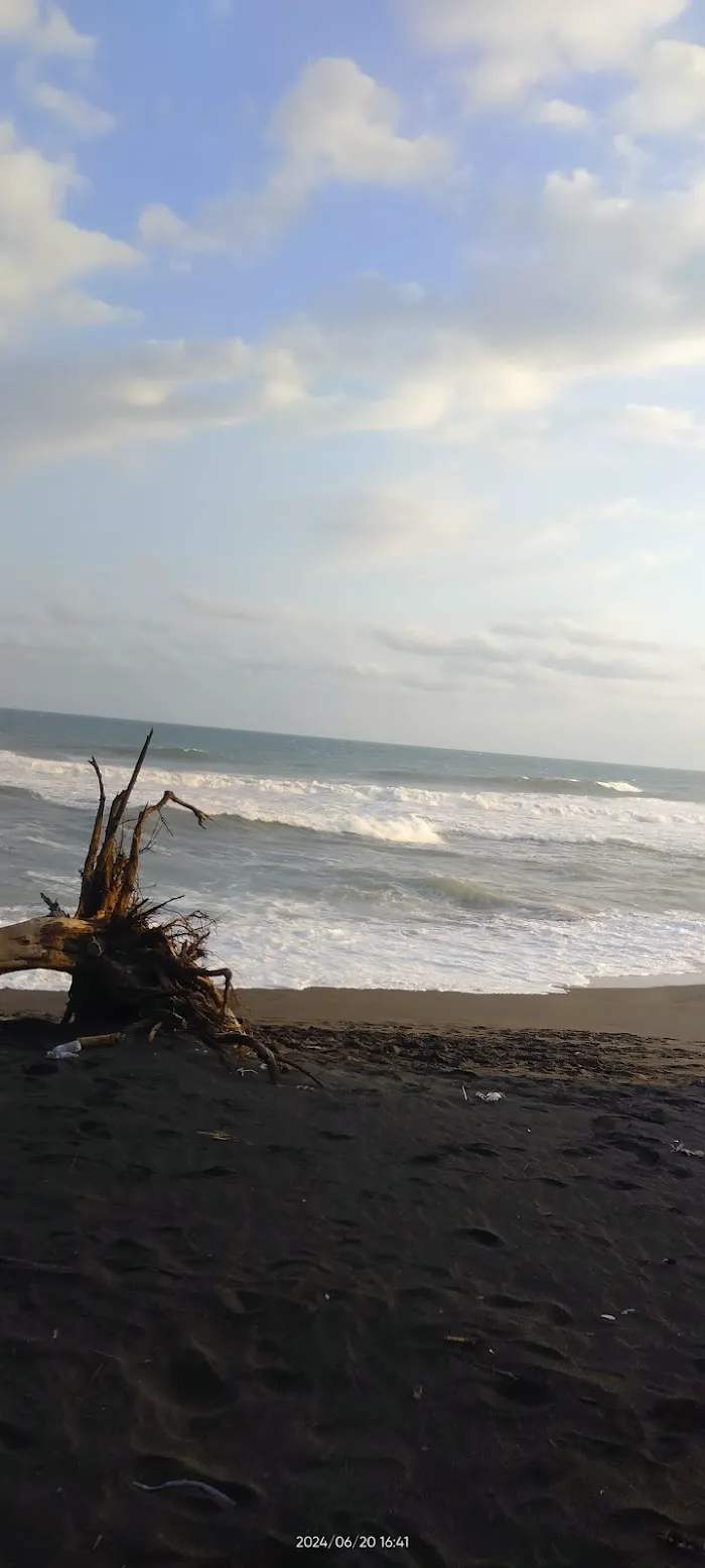 Sunset Beach Bantul 0