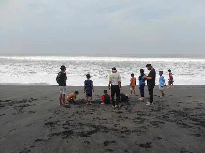 Goa Cemara Beach 6