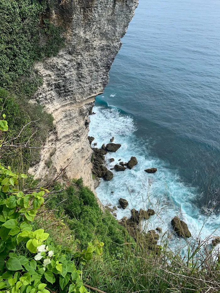 Karang Boma Cliff 4