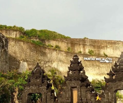 Pantai Melasti