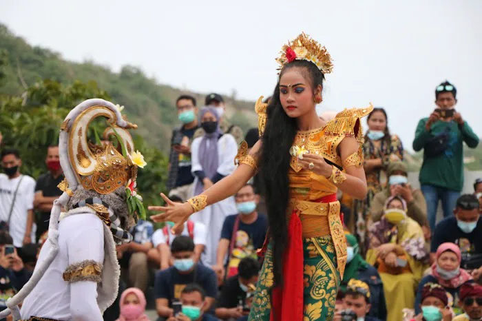 Atraksi Seni dan Budaya (Kecak Kalangan Lelangon) 4