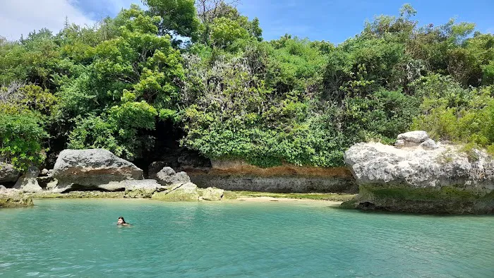 Teluk pantai geger 3