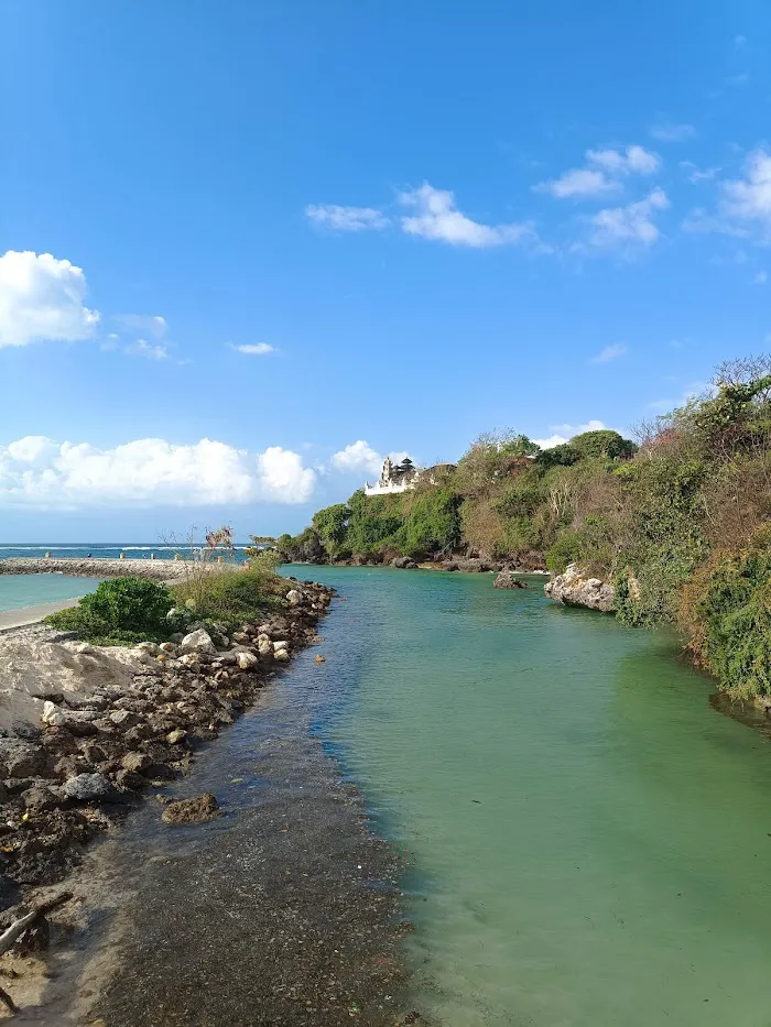 Teluk pantai geger 4