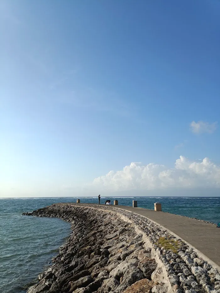 Teluk pantai geger 9