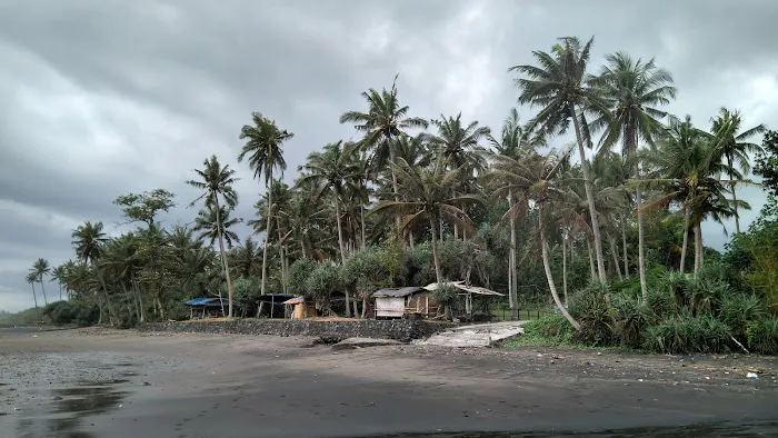 Pantai Batu Lumbang 0