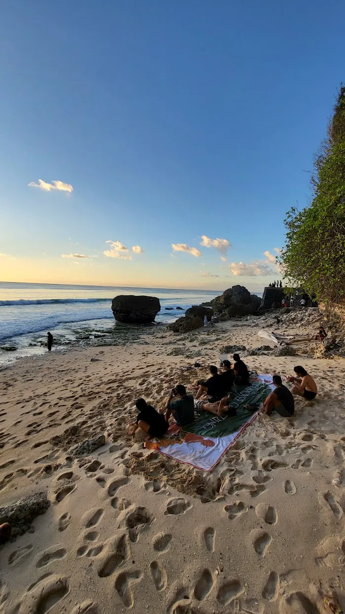 Sunset Point Pantai Cemongkak 3