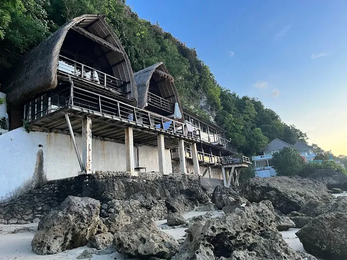 Pantai Pemutih 0