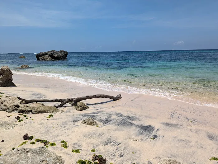 Pantai Cemongkak 6