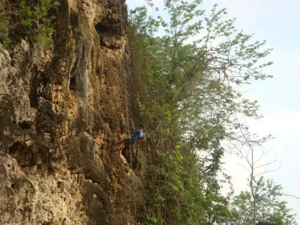 Pantai Mimpi Pondok Pemuda 4