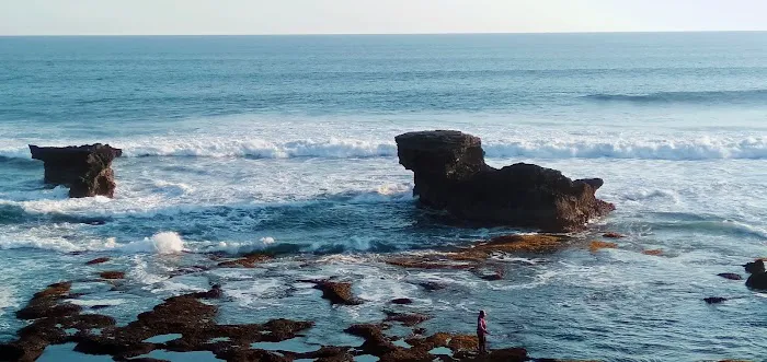 Pantai Pakendungan 4