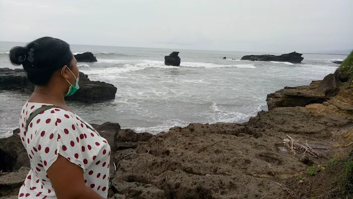 Pantai Pakendungan 2