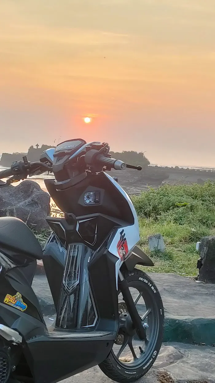 Pesisir pantai cemangi 3