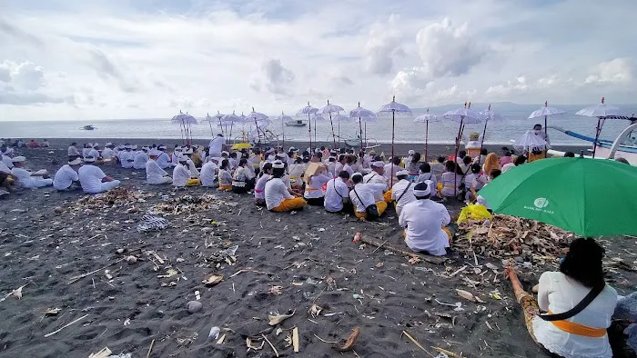 Pantai Segara Kusamba 4